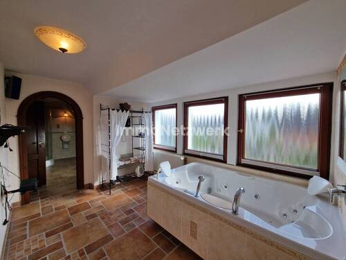 Whirlpool Badewanne - 