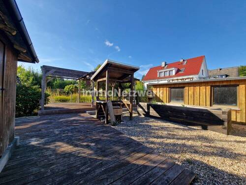 Schwenkgrill, Hochbeet, Schuppen - 