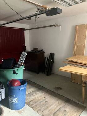 Garage 1.JPG - 
