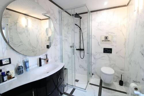 Tageslichtbadezimmer 1.OG - 