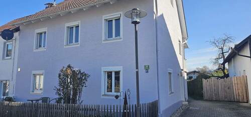 Hausansicht.jpg - 4 Zimmer Doppelhaushälfte zum Kaufen in Reisbach