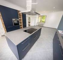 Hochwertig sanierter Luxus-Bungalow mit Einliegerwohnung, Photovoltaik und Großzügigem Grundstück - Saarbrücken / Dudweiler