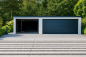 Doppelgarage und Carport auf dem Grundstück - 