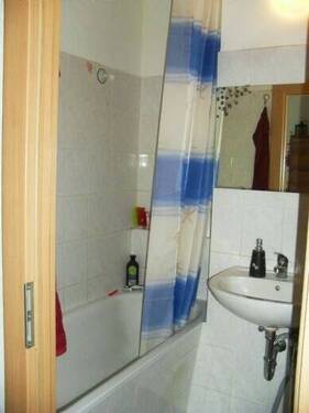 Bad - 4 Zimmer Etagenwohnung zur Miete in Oranienburg