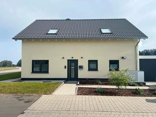 2 Außenansicht - 6 Zimmer Einfamilienhaus zum Kaufen in Lich