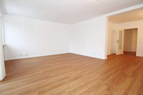 Wohn-&Schlafzimmer (4) - 