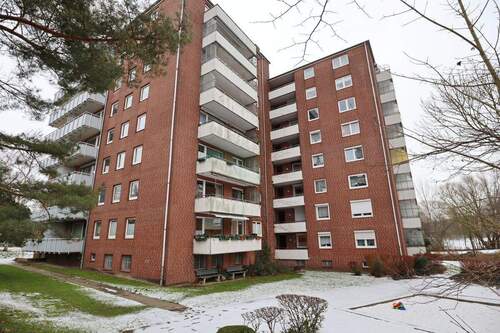 Außen Front - 1 Zimmer Etagenwohnung zum Kaufen in Bad Oldesloe