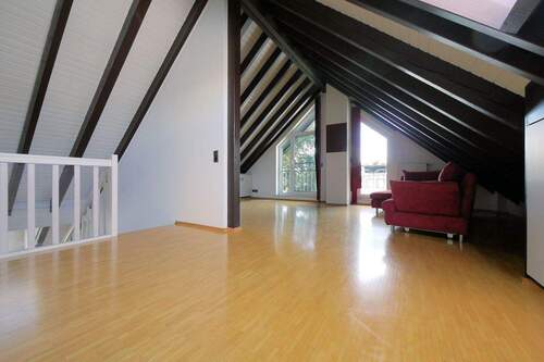 Galerieebene - Ausgefallene Galerie-Wohnung in Taunusstein-Orlen