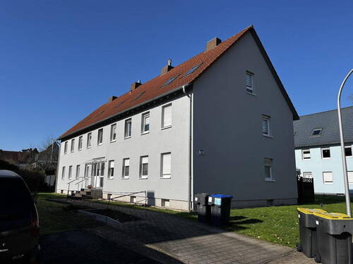 Eigangsbereich von der Straße - 