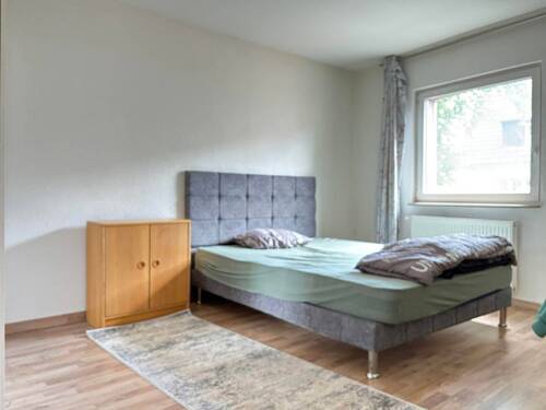 Zimmer 1 EG - Mehrfamilienhaus, Wohnhaus in Troisdorf