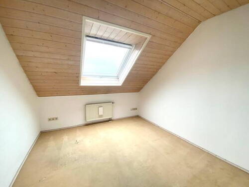 1. Kinderzimmer oder Büro - 