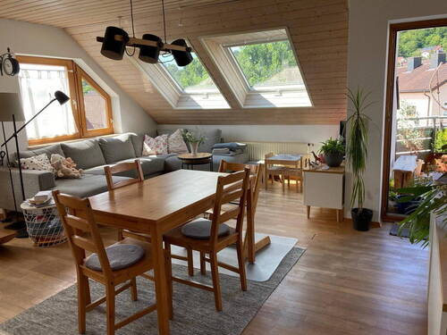 Wohnzimmer - 4 Zimmer Etagenwohnung zum Kaufen in Herbrechtingen