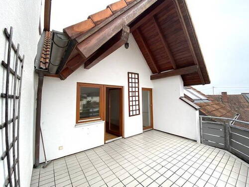 teilweise überdacht mit Giebel - Etagenwohnung mit 92,00 m&sup2; in Herbrechtingen zum Kaufen