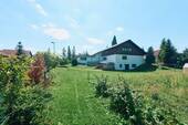 Objektansicht mit Bauplatz - 