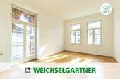 Im Alleinauftrag - Altbauflair trifft Stadtleben: Charmante Eigentumswohnung mit Balkon in Toplage