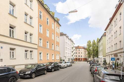Altbauflair trifft Stadtleben - 2 Zimmer Etagenwohnung zum Kaufen in München