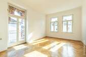 Lichtdurchfluteter Wohnbereich - Etagenwohnung mit 63,90 m² in München zum Kaufen