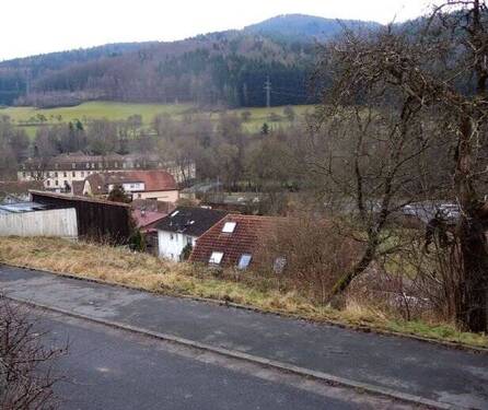 Blick nach Süden - Baugrundstück, 790m², Hanglage, 29.000.- Euro