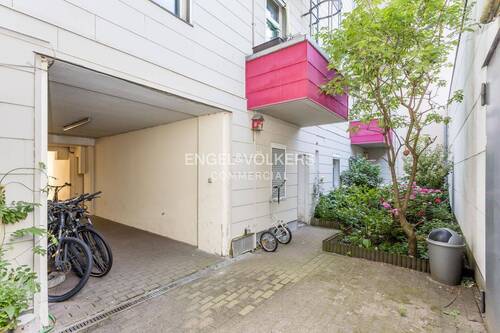 Durchgang - Voll vermietetes Wohn- und Geschäftshaus am Tegeler Hafen