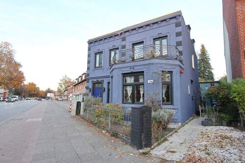 Frontansicht - 7 Zimmer Einfamilienhaus zum Kaufen in Hamburg