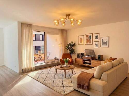 Wohnen mit Bild 2 - 3 Zimmer Etagenwohnung in Köln