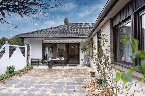 Außenansicht - Großzügiges Einfamilienhaus mit 1.006 m² Grundstück und vielseitig nutzbarem Keller