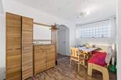 Diele - 4 Zimmer Etagenwohnung in Bergheim