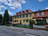 Ansicht vorder - Frisch renovierte 2 Zimmerwohnung Badewanne und Gemeinschaftsgarten! Stellplatz möglich!