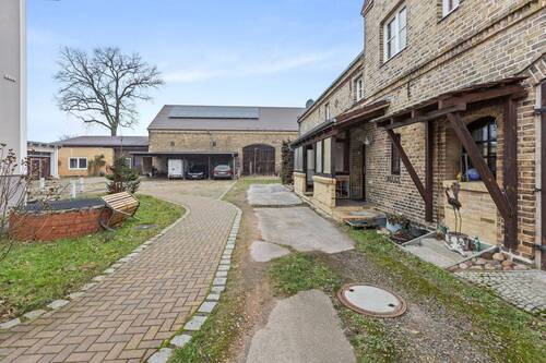 Hofeingang - Mehrfamilienhaus, Wohnhaus mit 297,00 m² in Neuenhagen bei Berlin zum Kaufen