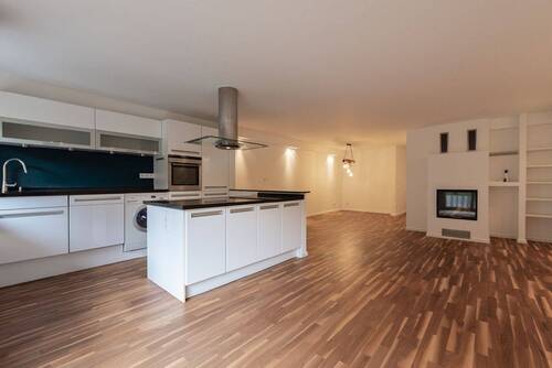 Wohnzimmer - 2 Zimmer Etagenwohnung in München