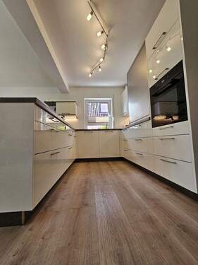 Offene Küche mit Insel - 