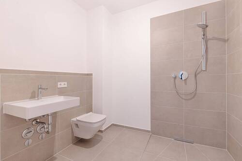 Badezimmer II - 