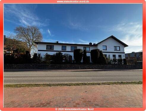 Ansicht-Front.jpeg - im Erdgeschoss - mit Renovierungsbedarf - SP am Haus