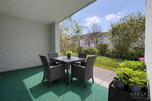 überdachte Terrasse - 3 Zimmer Etagenwohnung in Neu-Ulm