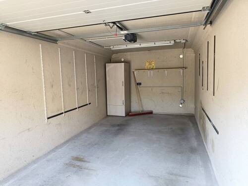 Garage - 