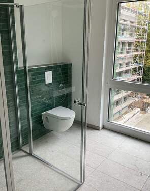 Bad mit Fenster - Etagenwohnung mit 59,00 m² in Hannover zur Miete
