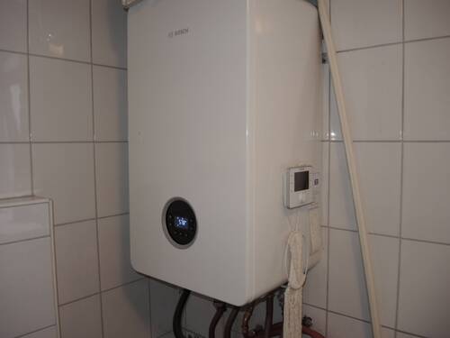 Flüssiggas-Brennwerttherme BJ 2023, Badezimmer EG - 