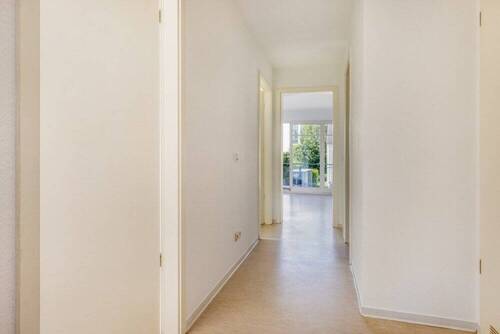 Flur - 3 Zimmer Etagenwohnung in Binz