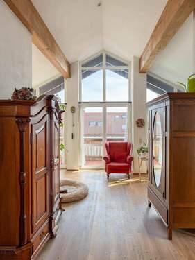 Weg zum Wohnbereich - Gemütliche 4-Zimmer-Dachgeschoßwohnung in Peißenberg Wörth