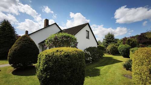 Seitenansicht - 5 Zimmer Einfamilienhaus zum Kaufen in Neustadt