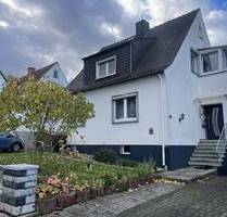 Geräumiges Zweifamilienhaus mit Potential in FuldabrückBergshausen