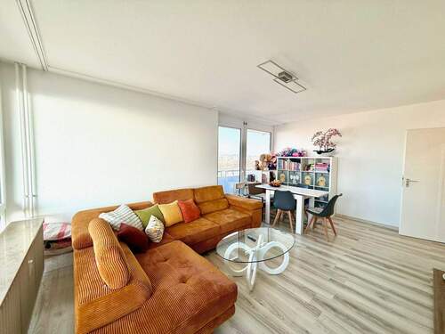 Ess- und Wohnzimmer - 