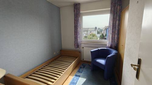 Schlafzimmer 3 / Büro im OG - 