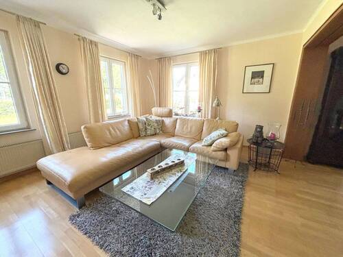 Wohnzimmer EG - 5 Zimmer Einfamilienhaus in Zemmer-Daufenbach