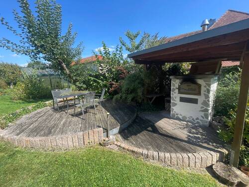 Freisitz mit Holzbackofen - Einfamilienhaus mit 160,00 m&sup2; in Bad Brückenau zum Kaufen