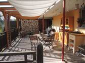 überdachte Terrasse, Gebäuderückseite - 