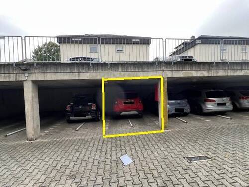 3 PKW-Stellplatz - 3 Zimmer Etagenwohnung in Friedberg