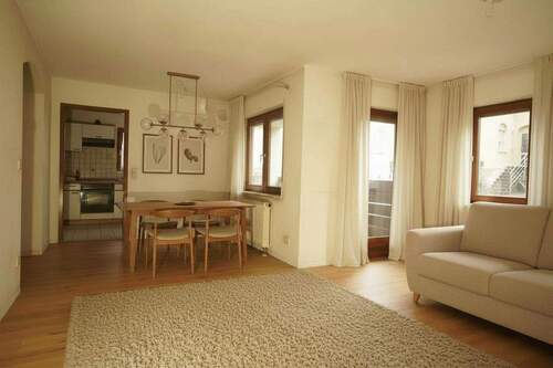 Essb. - Küche wird geöffnet - 3 Zimmer Etagenwohnung zum Kaufen in Oberboihingen