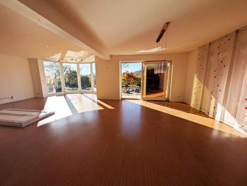 Wohn- Esszimmer.jpg - 8 Zimmer Mehrfamilienhaus, Wohnhaus zum Kaufen in Fridingen an der Donau