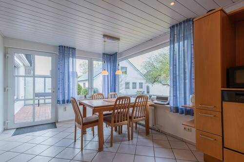 Küche mit Austritt auf die Terrasse - 